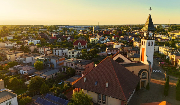  Kościół z zewnąrz 
